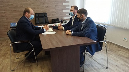 Актуальные проблемы Братского района обсудил Александр Ведерников с мэром и председателем думы муниципалитета